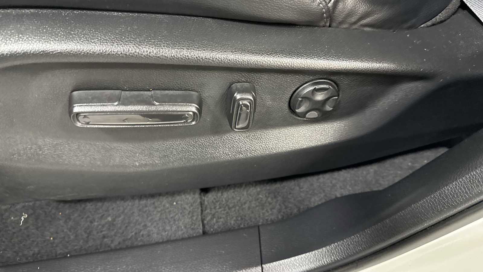 Used 2021 Honda CR-V Touring image 14