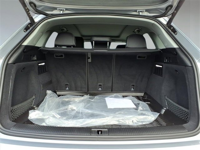 Used 2025 Audi Q5 2.0T Premium Plus w/ Premium Plus Package image 8