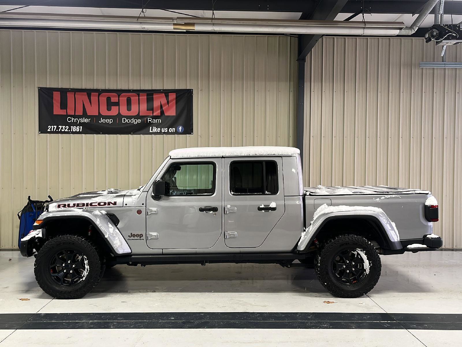 Used 2020 Jeep Gladiator Rubicon image 2
