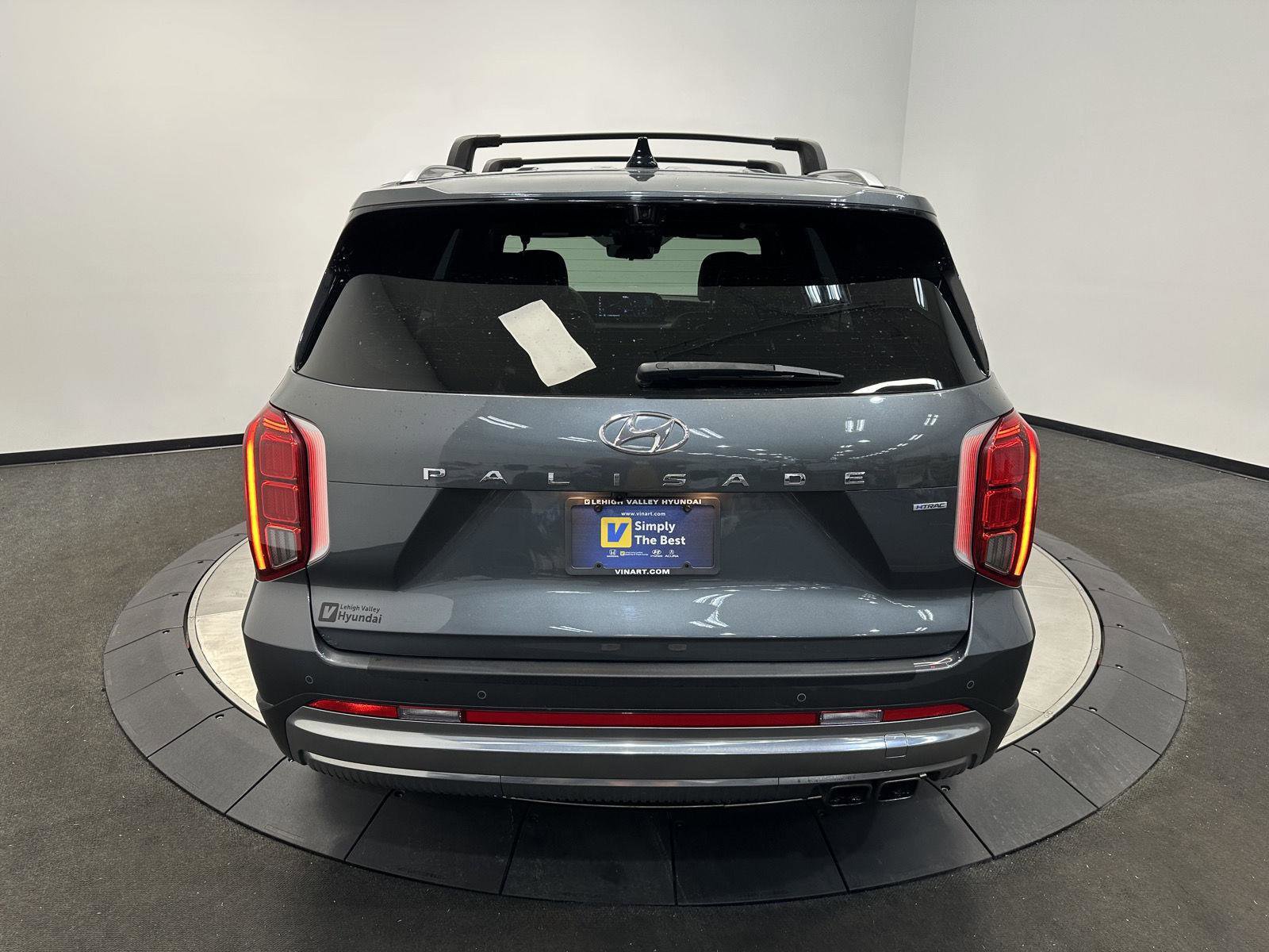 Used 2023 Hyundai Palisade Calligraphy image 5