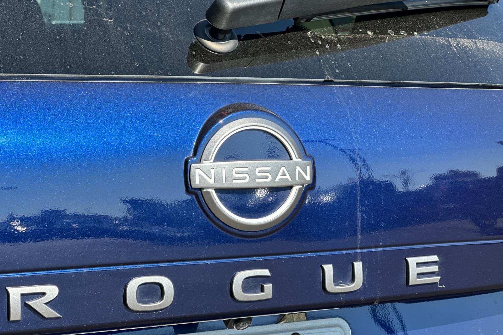 Used 2025 Nissan Rogue SV image 27