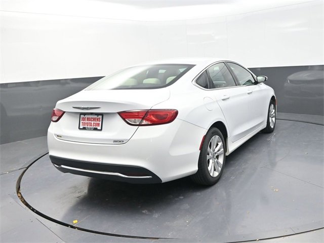 Used 2016 Chrysler 200 Limited image 7