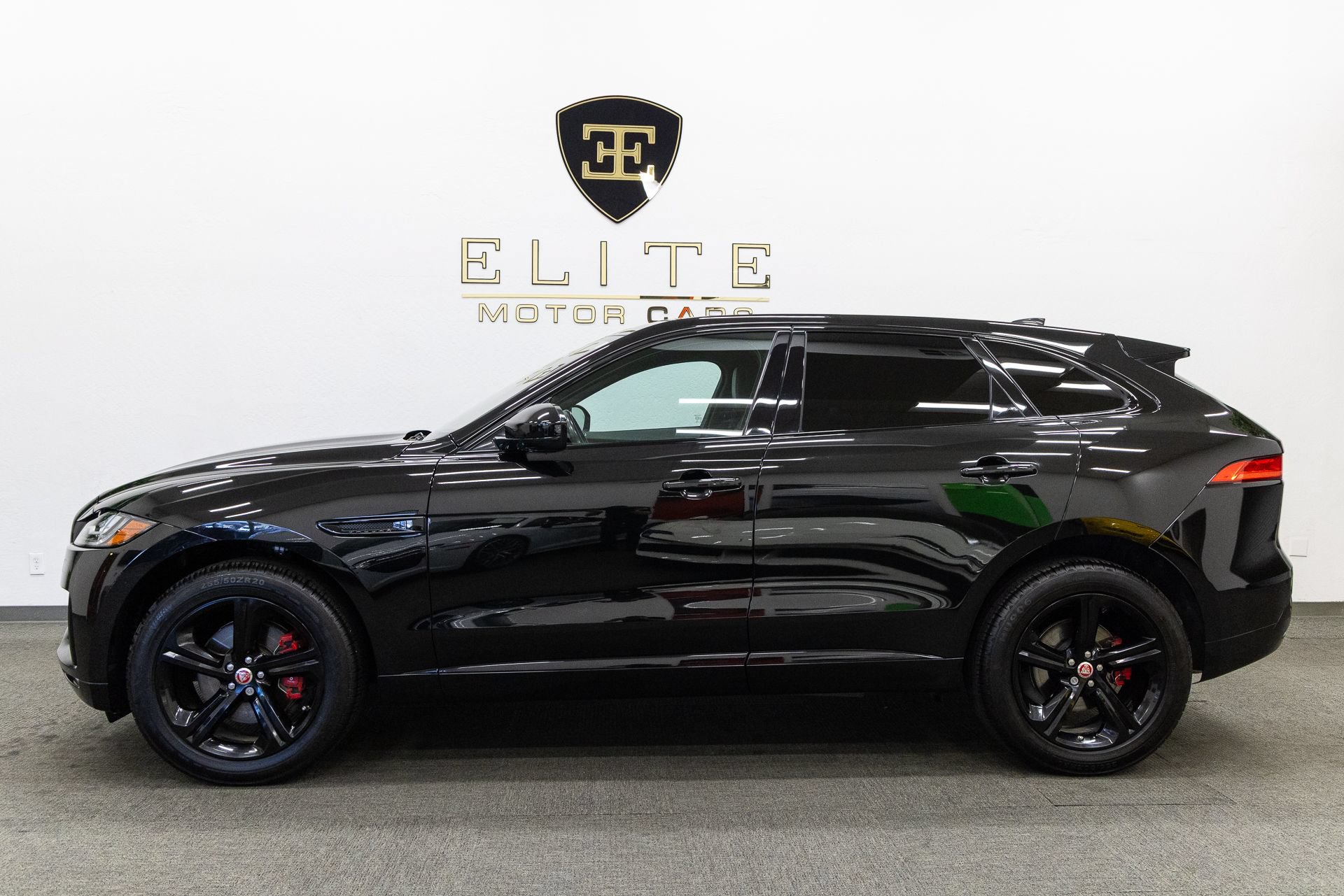 Used 2020 Jaguar F-PACE S AWD/4WD image 2