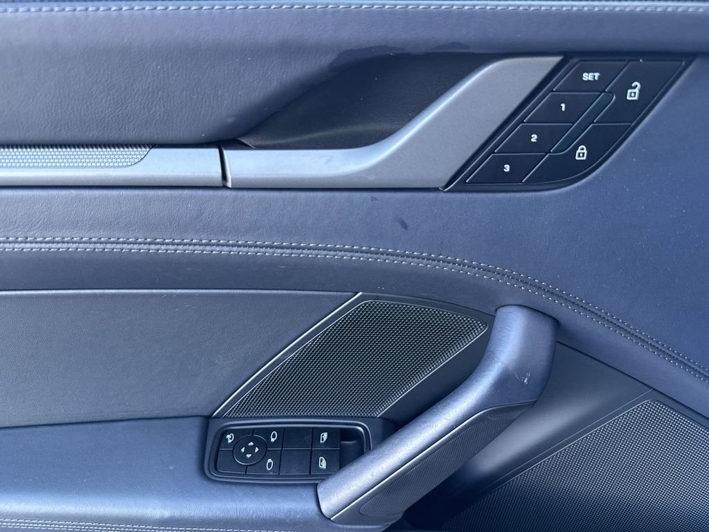 Used 2025 Porsche 911 Carrera image 17