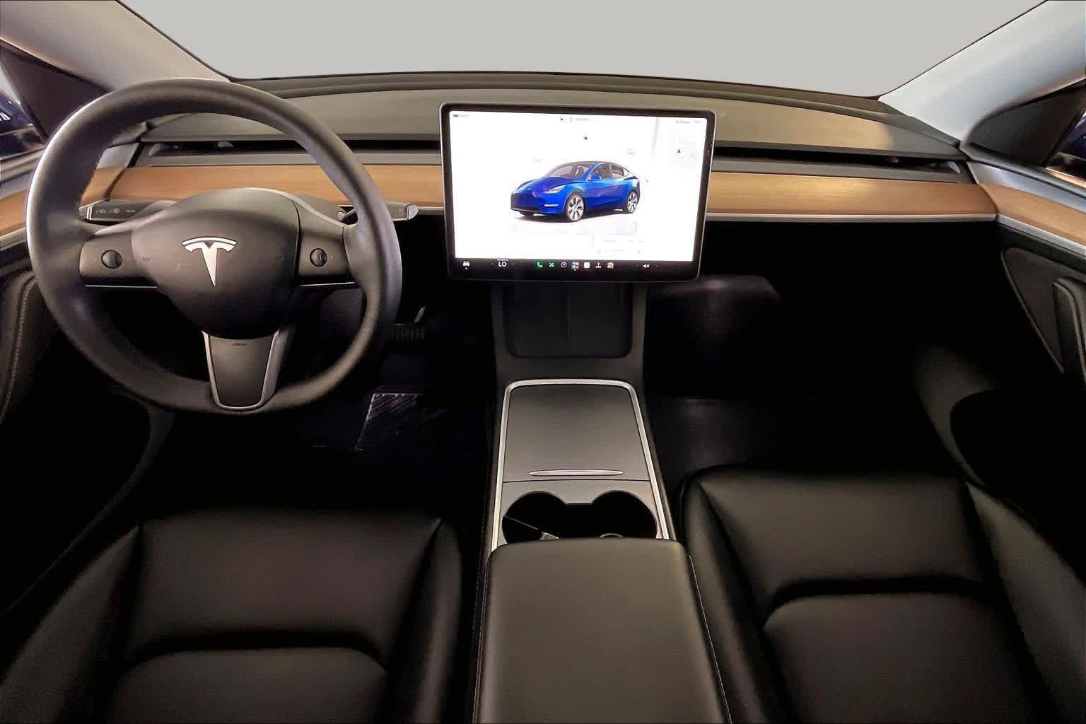 Used 2023 Tesla Model Y AWD image 13
