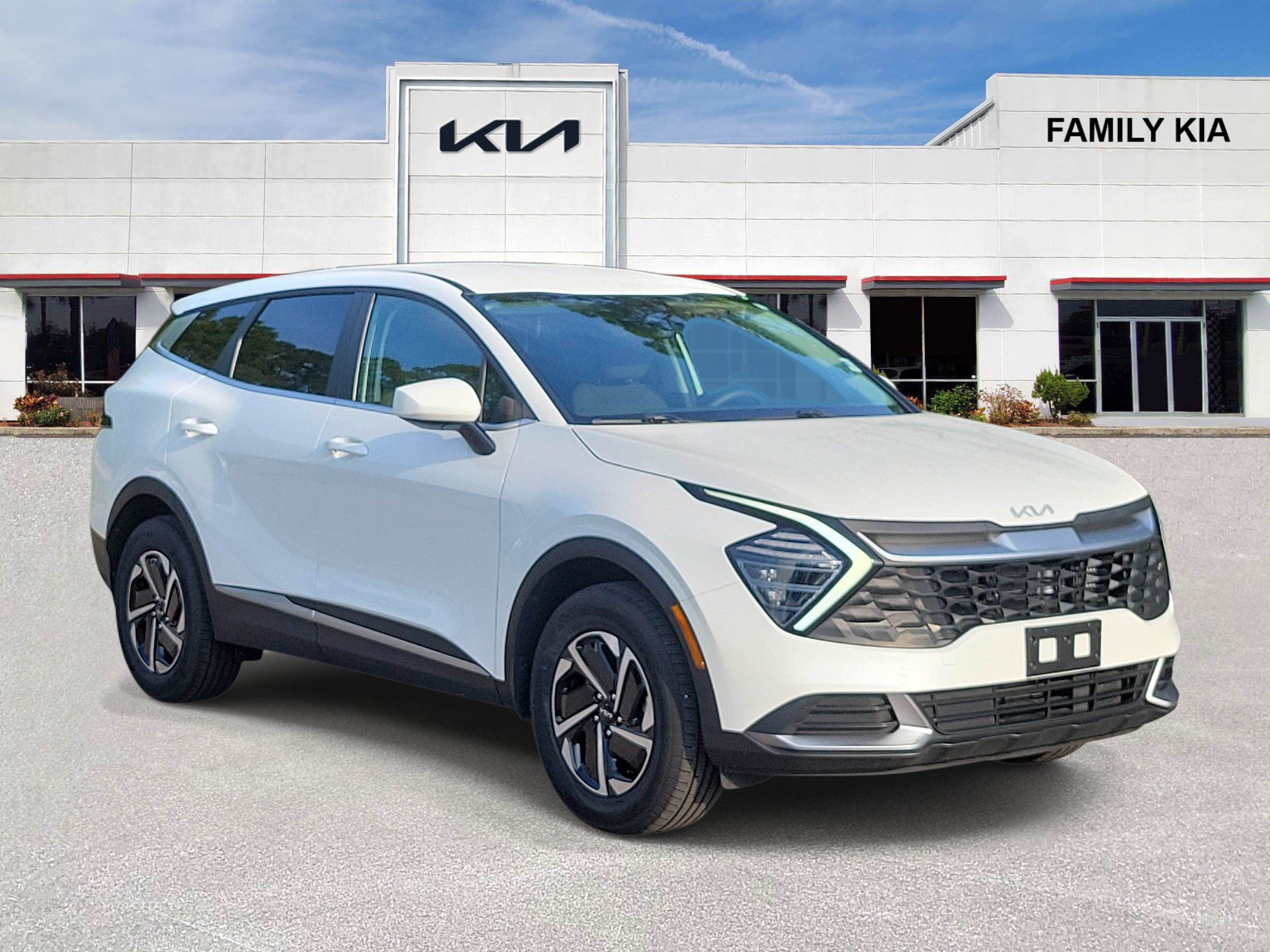 Certified 2024 Kia Sportage LX AWD/4WD image 1