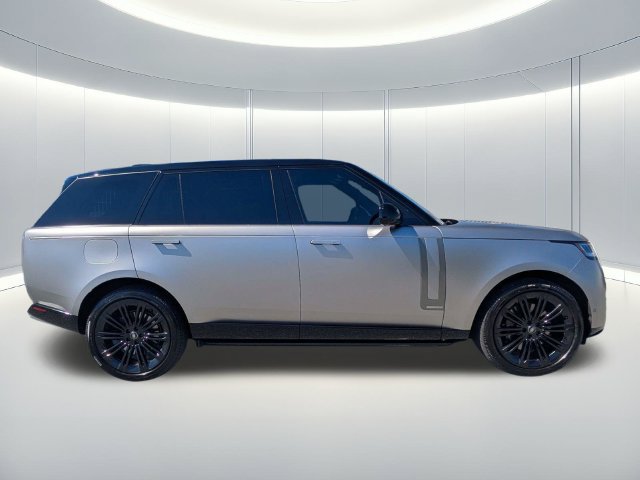Used 2025 Land Rover Range Rover Long Wheelbase Autobiography AWD/4WD image 14