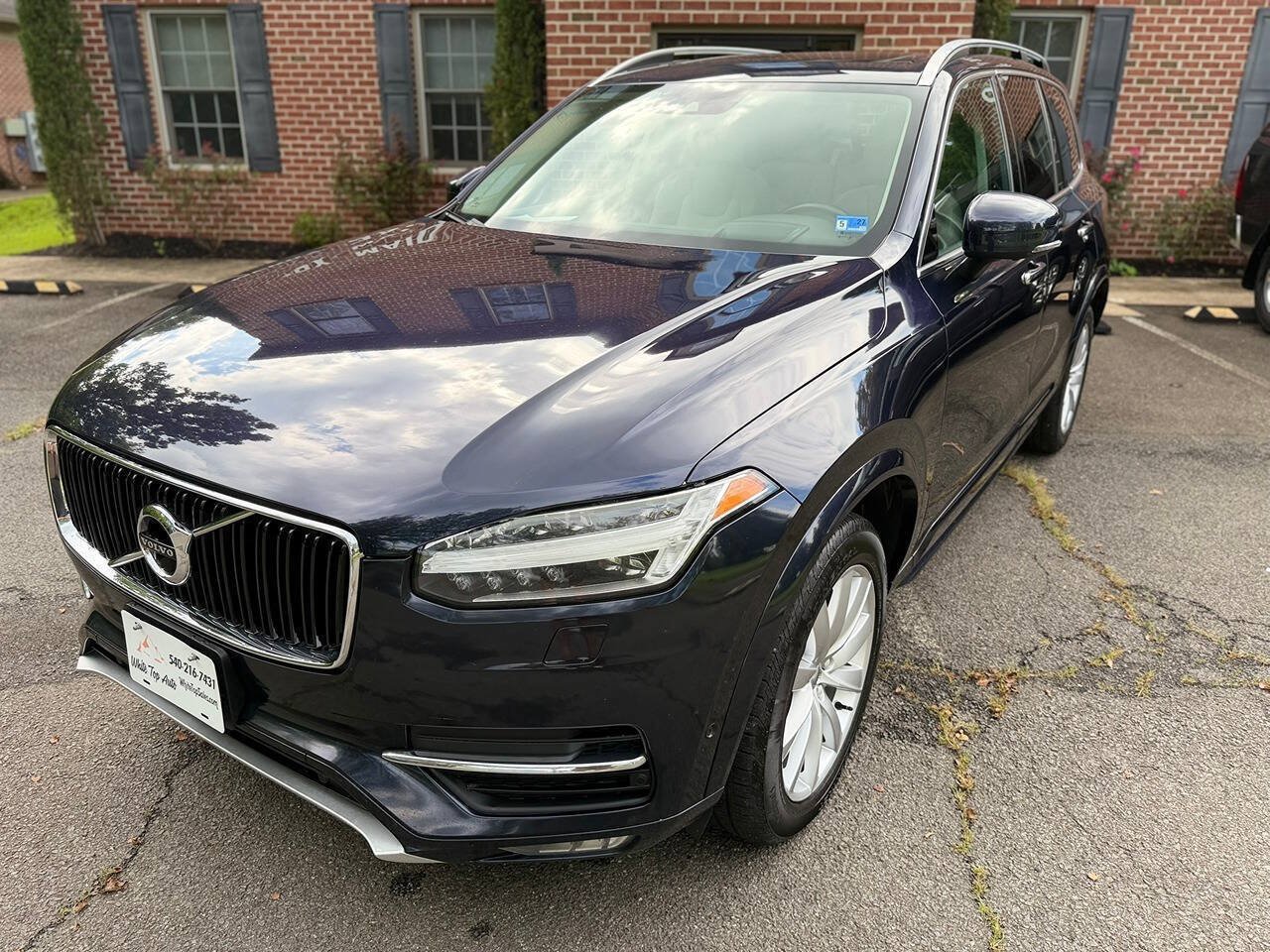 Used 2017 Volvo XC90 T6 Momentum w/ Vision Package