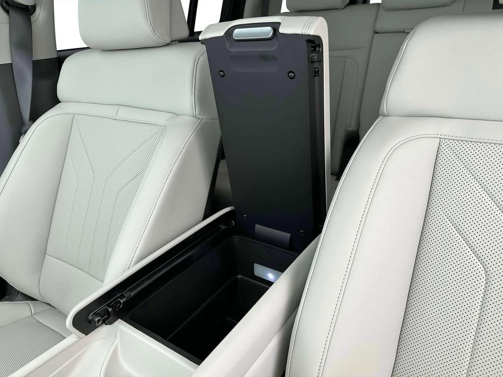 New 2025 Hyundai Santa Fe SEL image 18