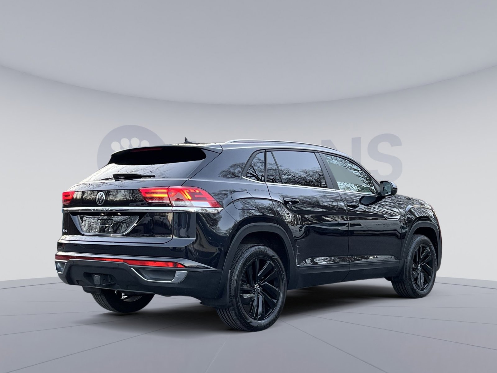 Used 2022 Volkswagen Atlas Cross Sport SE image 5