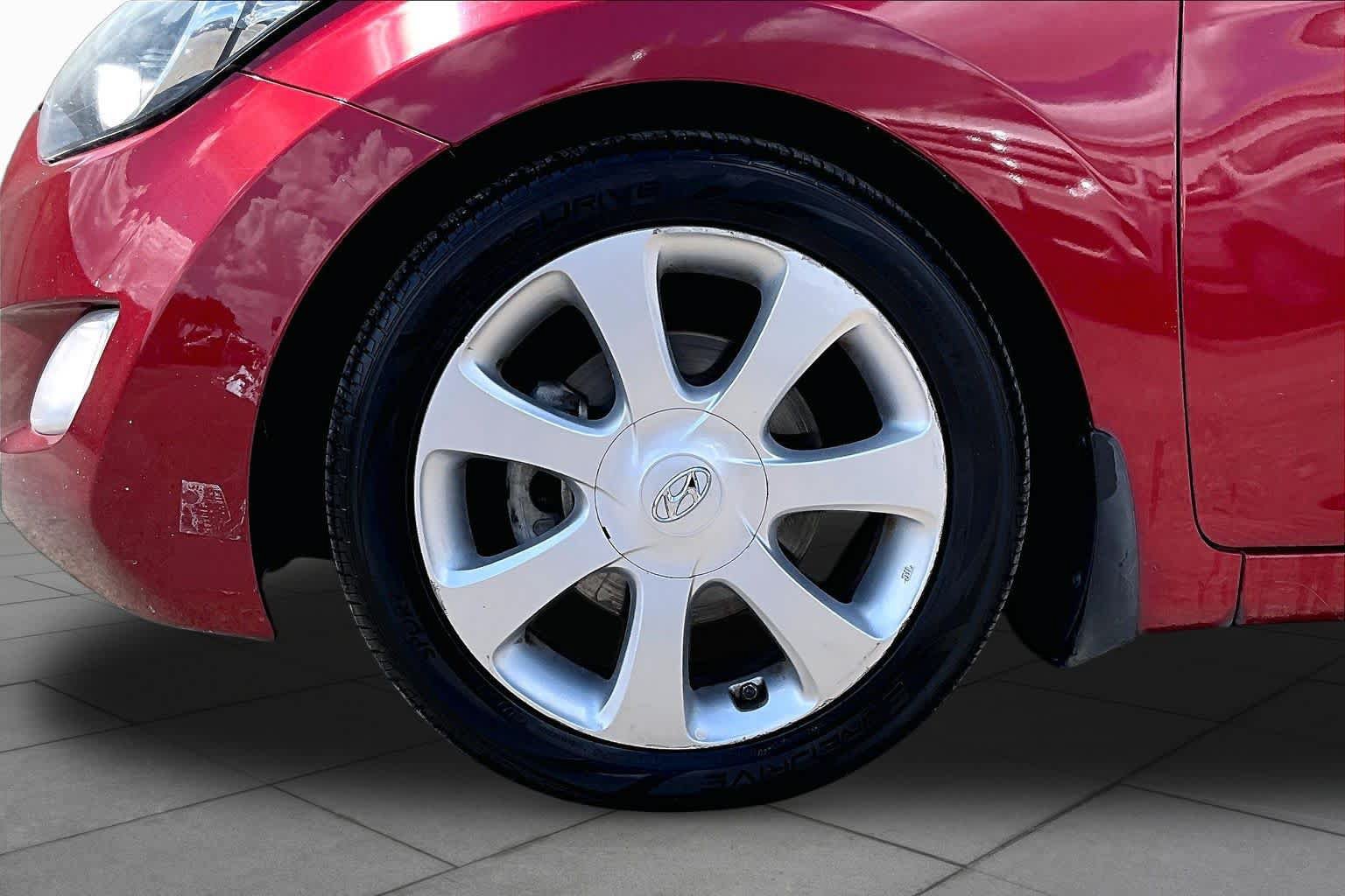 Used 2013 Hyundai Elantra Limited w/ Technology Pkg FWD image 13