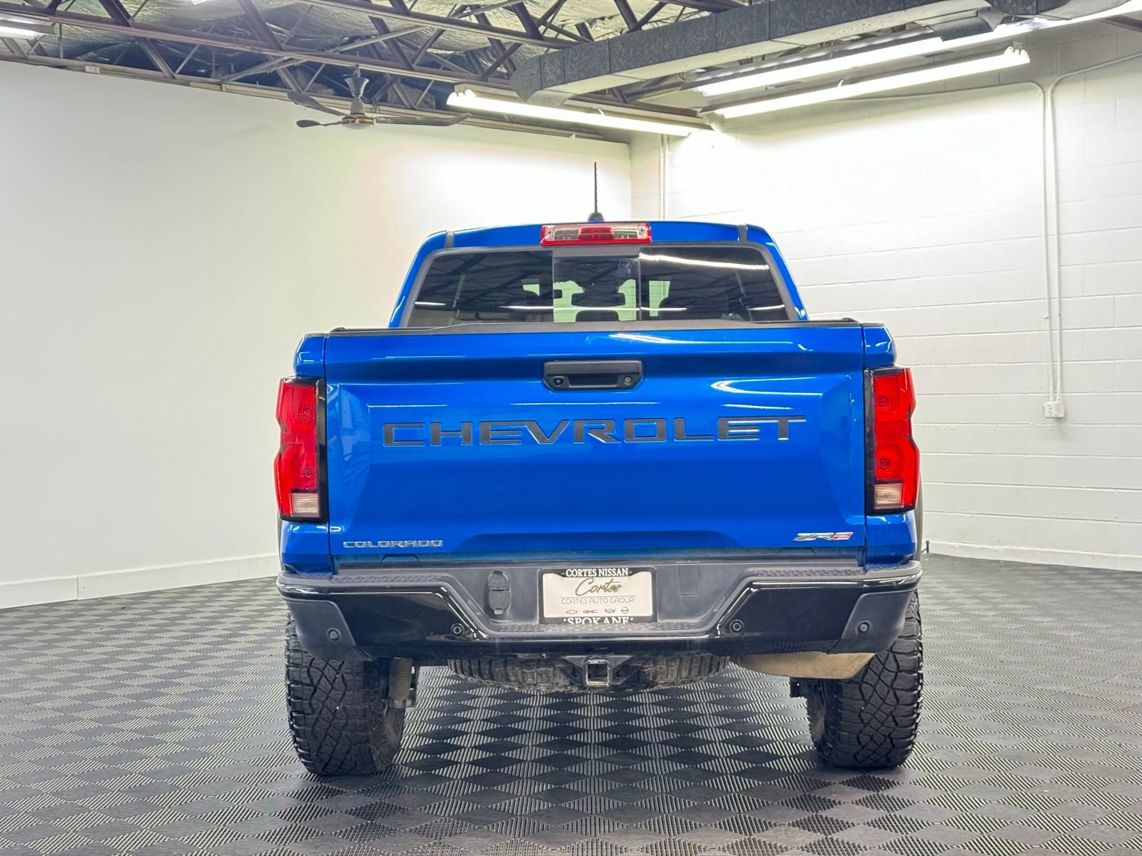 Used 2024 Chevrolet Colorado ZR2 w/ Technology Package AWD/4WD image 6