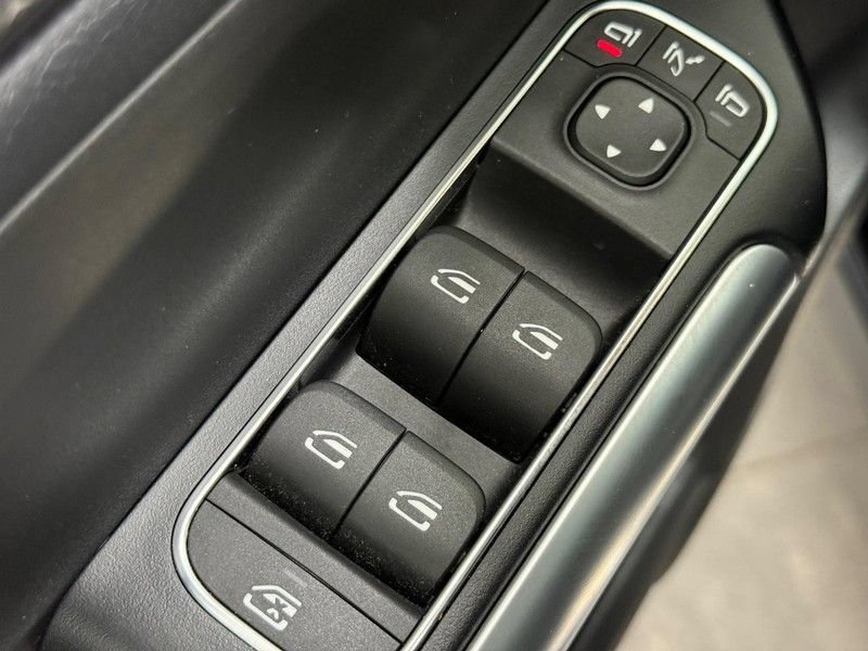 Certified 2025 Mercedes-Benz GLA 250 4MATIC image 18