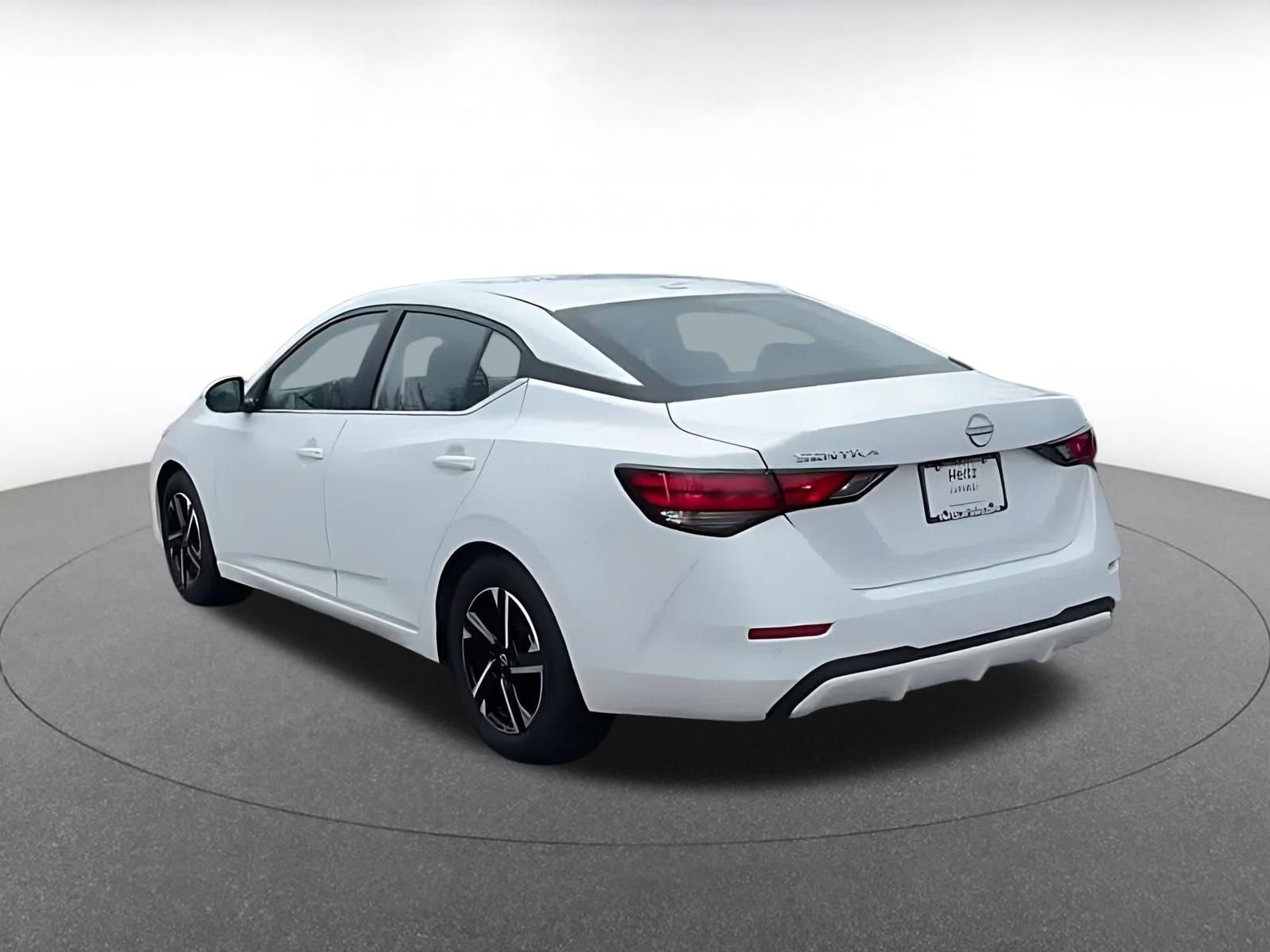 Used 2025 Nissan Sentra SV image 10