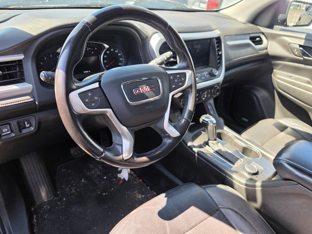 Used 2019 GMC Acadia SLT w/ Black Edition FWD image 4