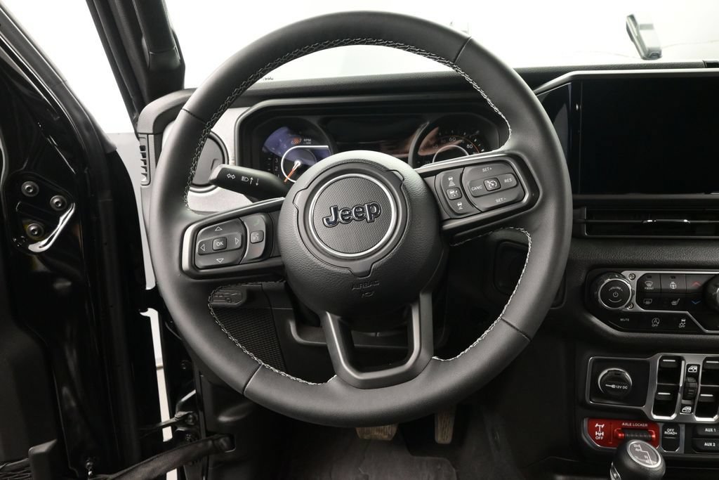 Used 2025 Jeep Wrangler Unlimited Sport AWD/4WD image 26
