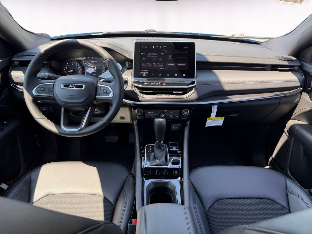 New 2026 Jeep Compass Latitude AWD/4WD image 10