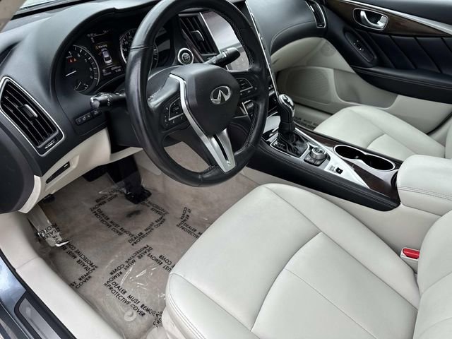 Used 2019 INFINITI Q50 Luxe w/ Essential Package (3.0T Luxe) AWD/4WD image 21
