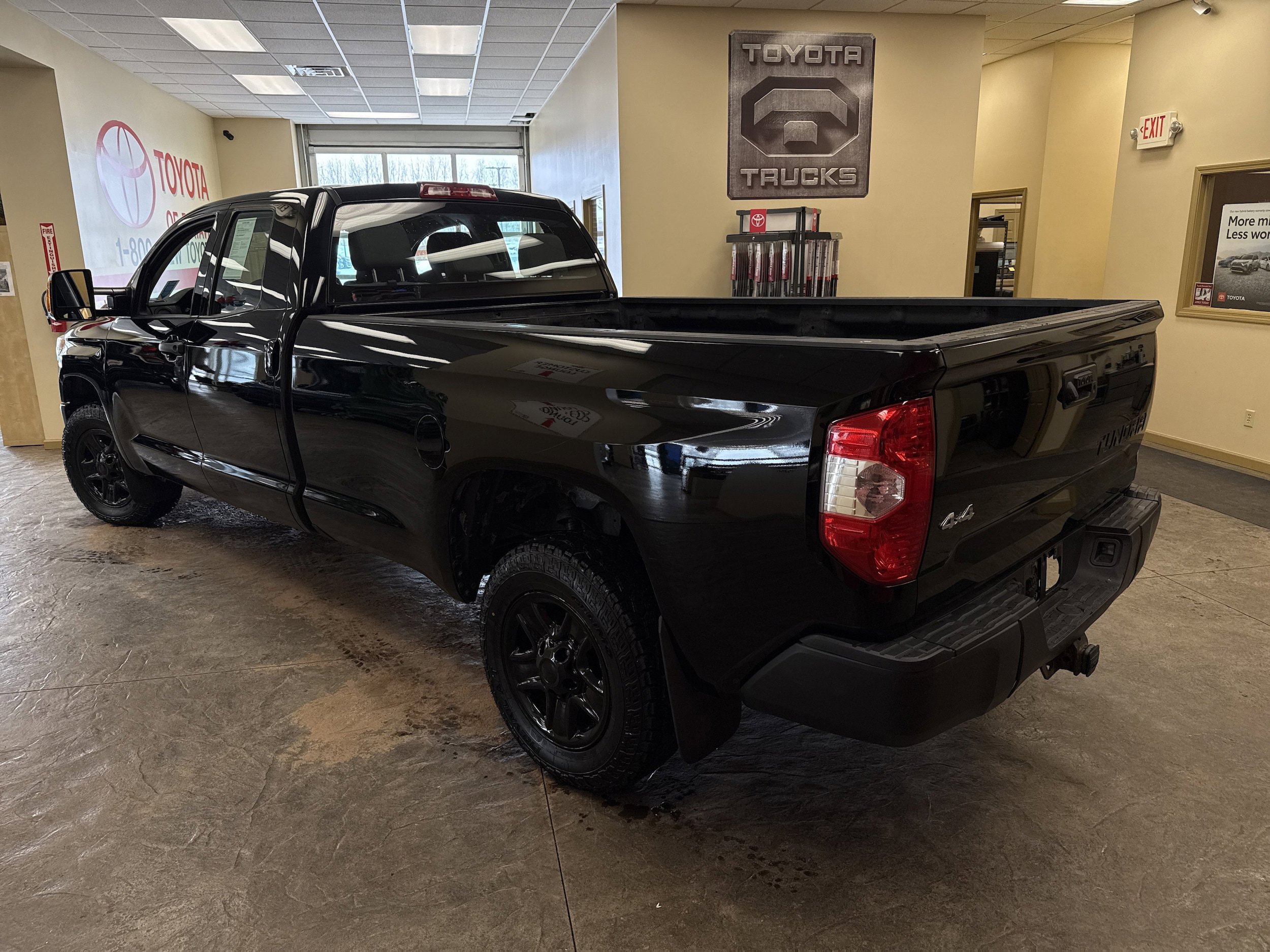 Used 2016 Toyota Tundra SR AWD/4WD image 8