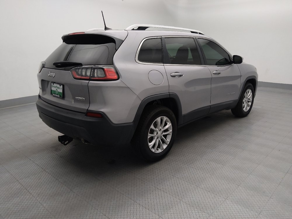 Used 2019 Jeep Cherokee Latitude w/ Cold Weather Group AWD/4WD image 10