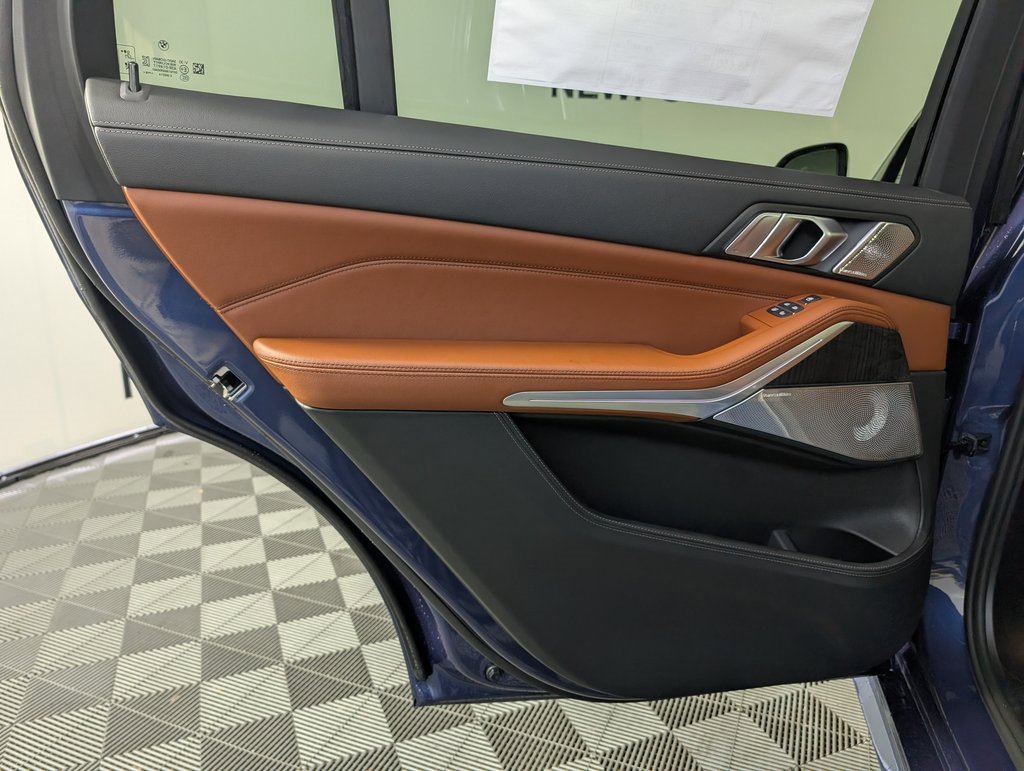 New 2026 BMW ALPINA XB7 image 18