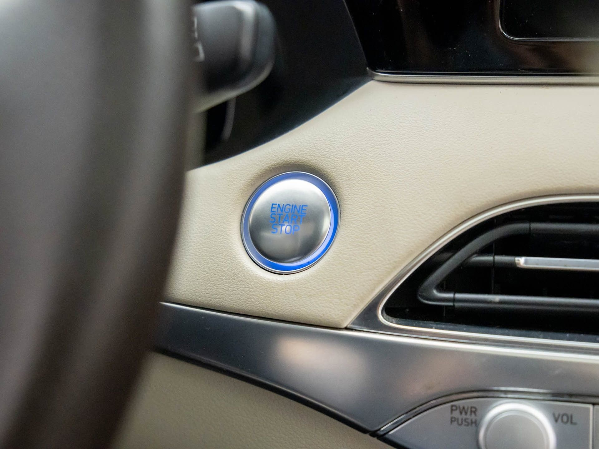 Used 2020 Hyundai Palisade Limited image 21