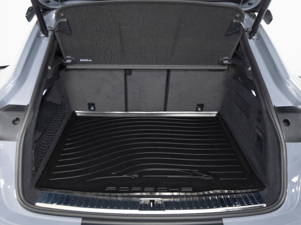 Certified 2022 Porsche Cayenne Turbo GT AWD/4WD image 53