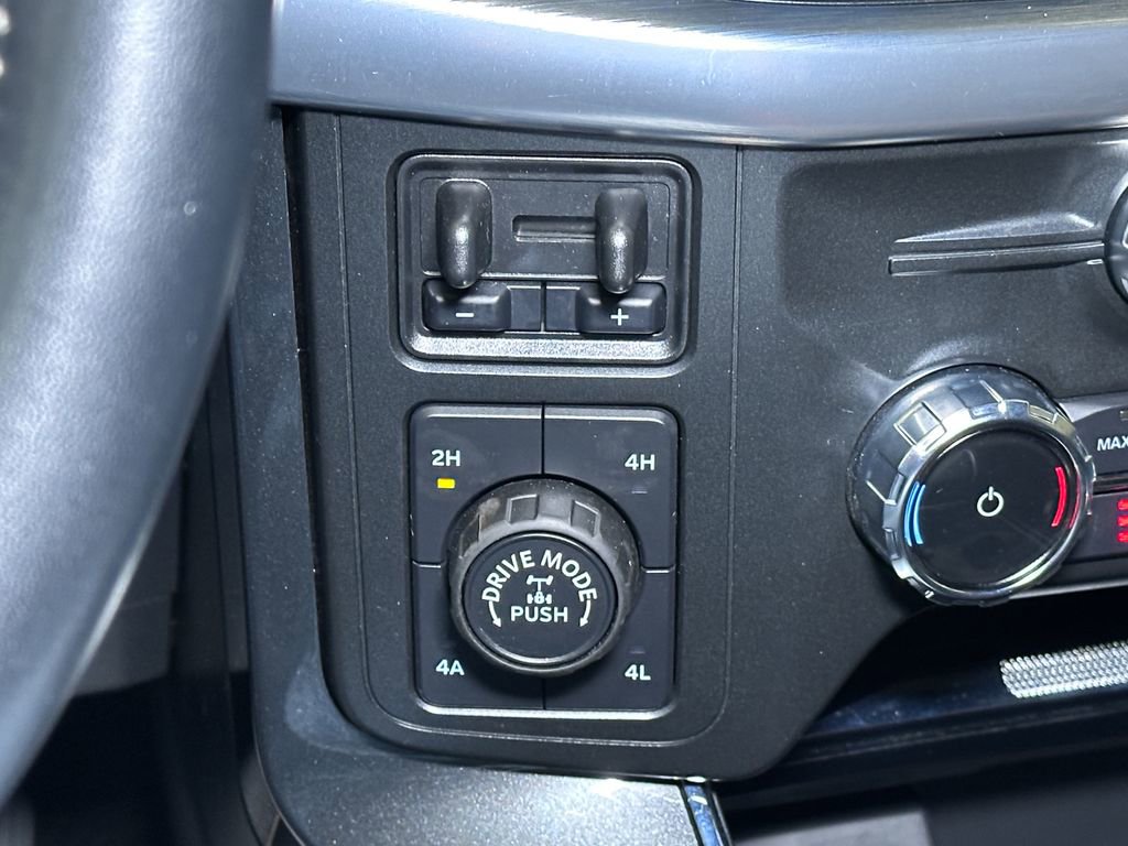 Used 2022 Ford F150 Lariat image 40