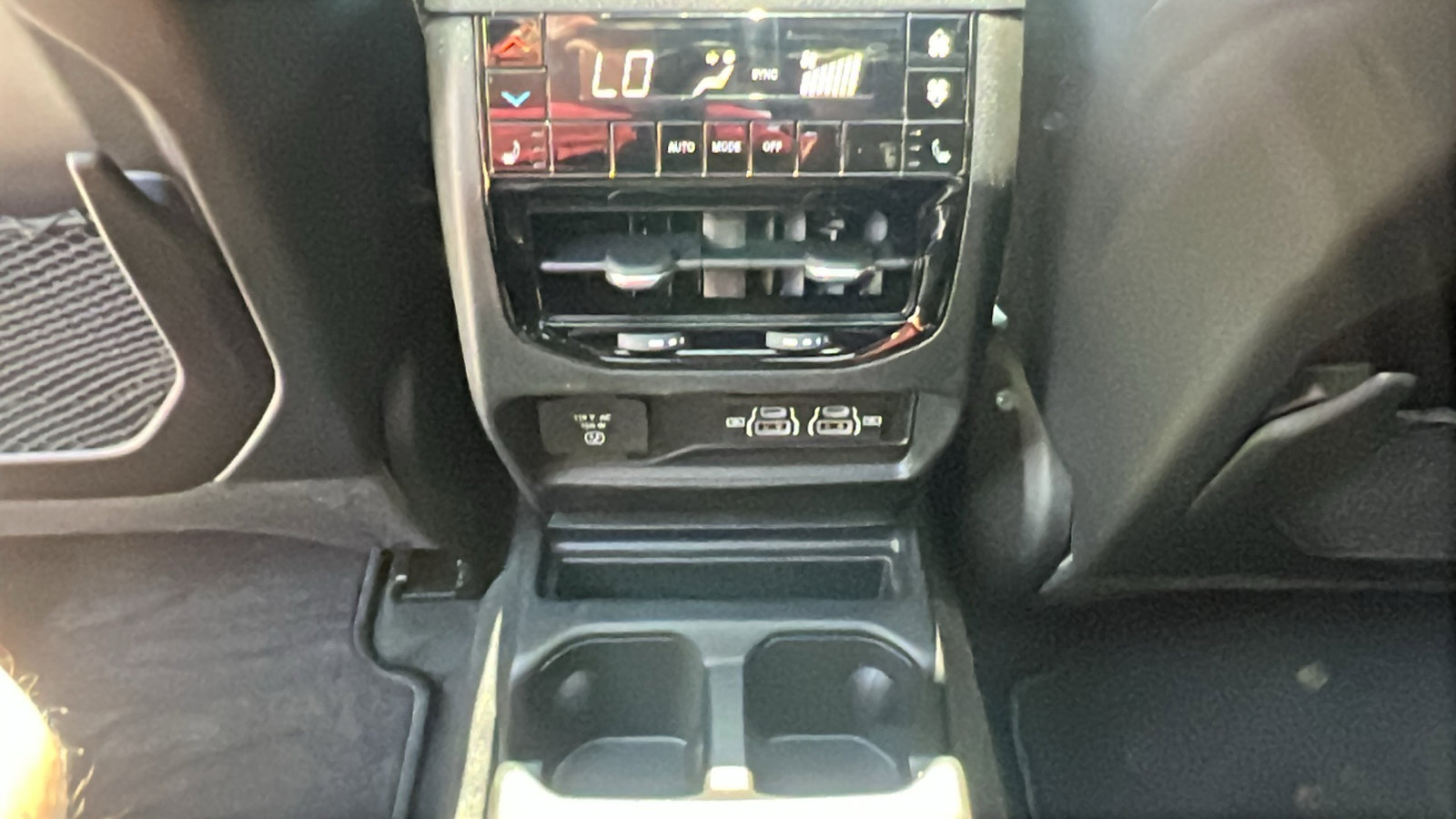 New 2025 Jeep Grand Cherokee L Limited w/ Luxury Tech Group II image 23