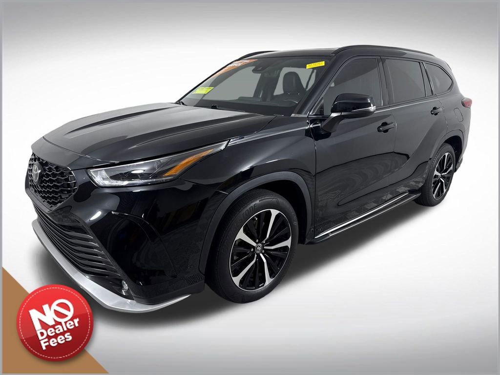 Used 2021 Toyota Highlander XSE FWD image 8