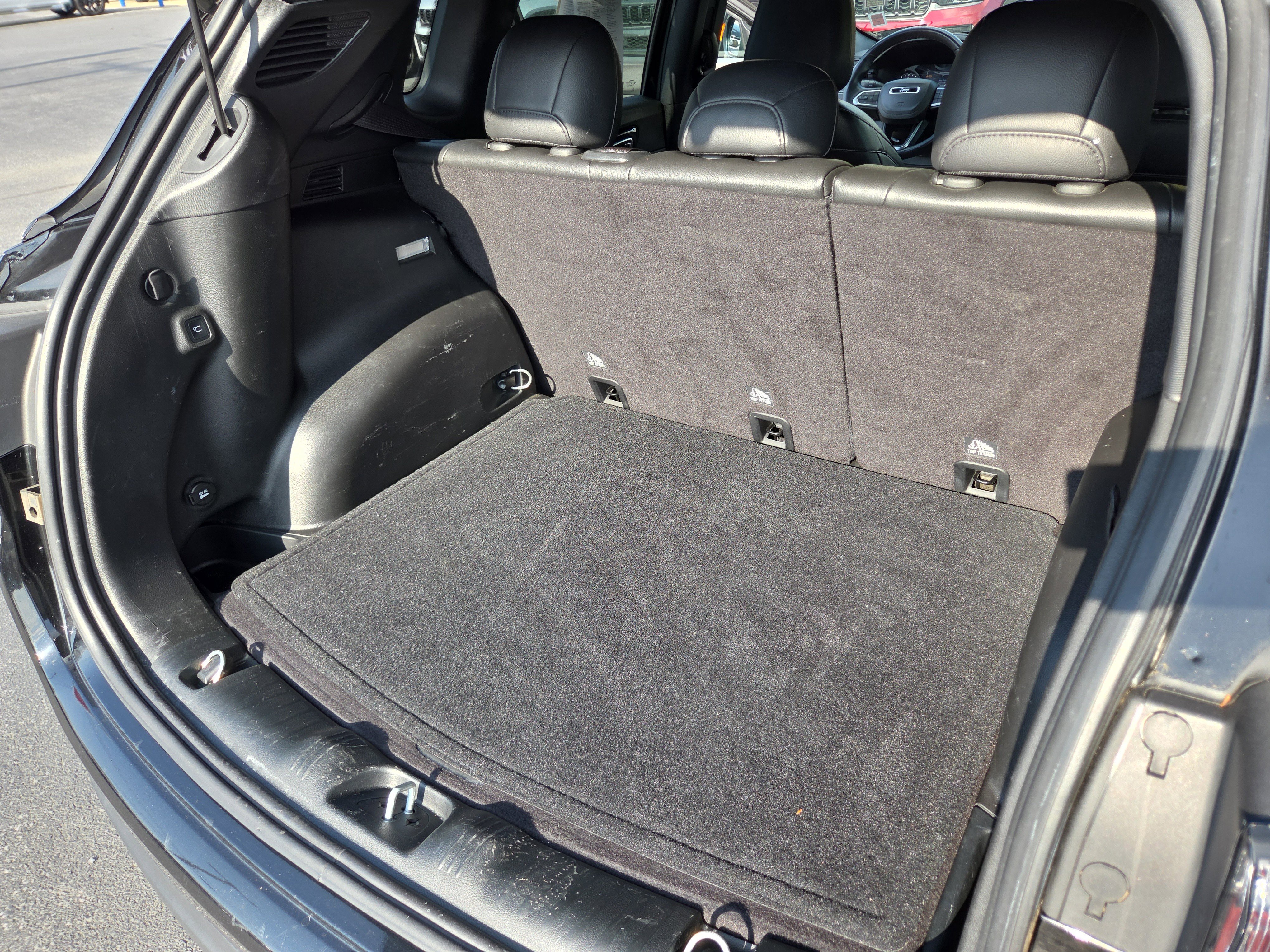 Used 2022 Jeep Compass Altitude w/ Convenience Group AWD/4WD image 33