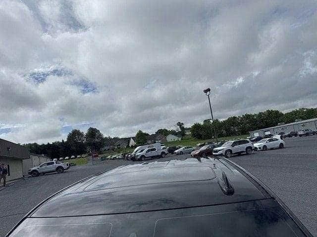 Used 2022 GMC Sierra 1500 AT4X image 9