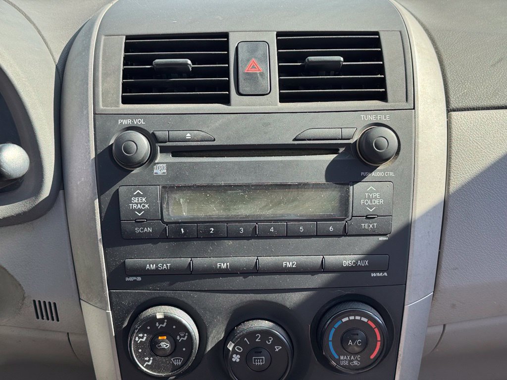 Used 2009 Toyota Corolla LE FWD image 3