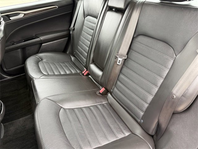 Used 2015 Ford Fusion SE w/ Equipment Group 202A image 11