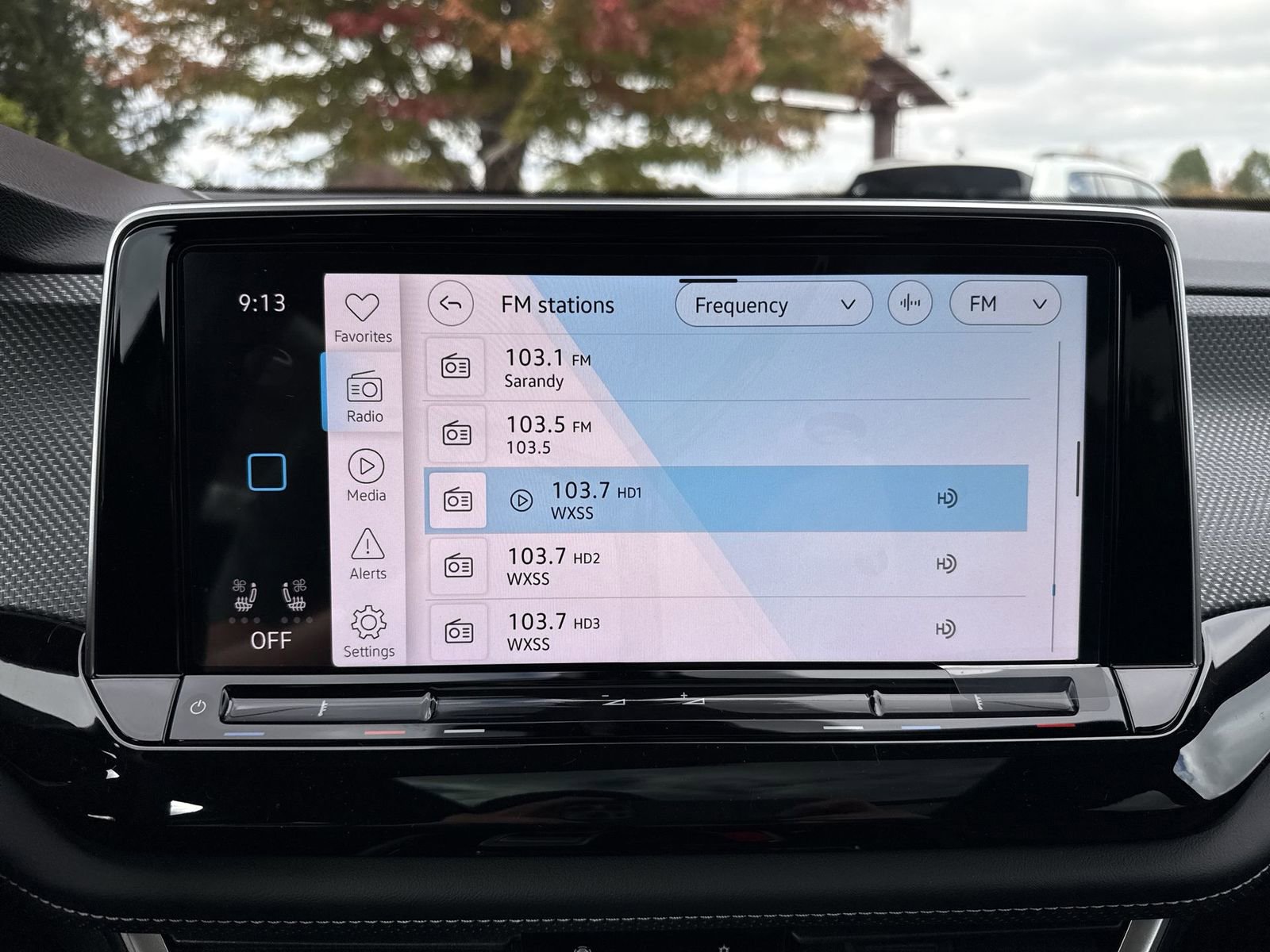 New 2026 Volkswagen Atlas Cross Sport SEL R-Line image 18