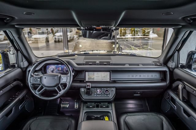 Used 2020 Land Rover Defender 110 X AWD/4WD image 3