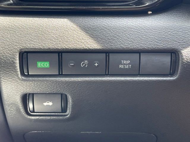 Used 2022 Nissan Sentra SR w/ Electronics Package FWD image 15