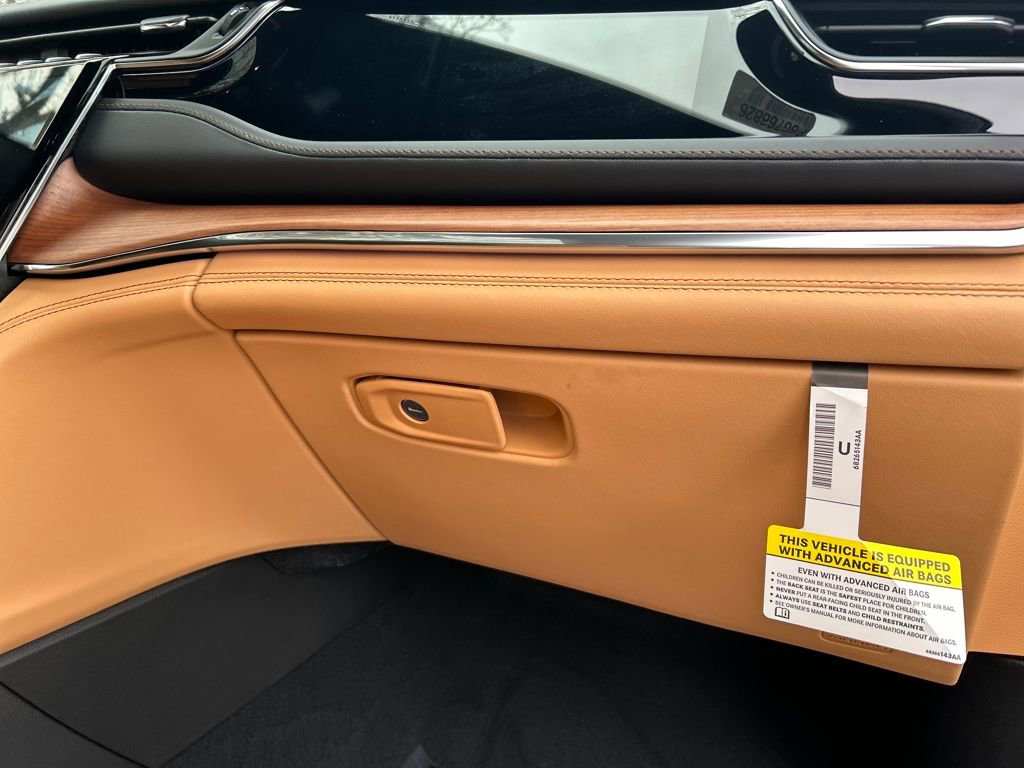 New 2025 Jeep Grand Cherokee L Summit image 32