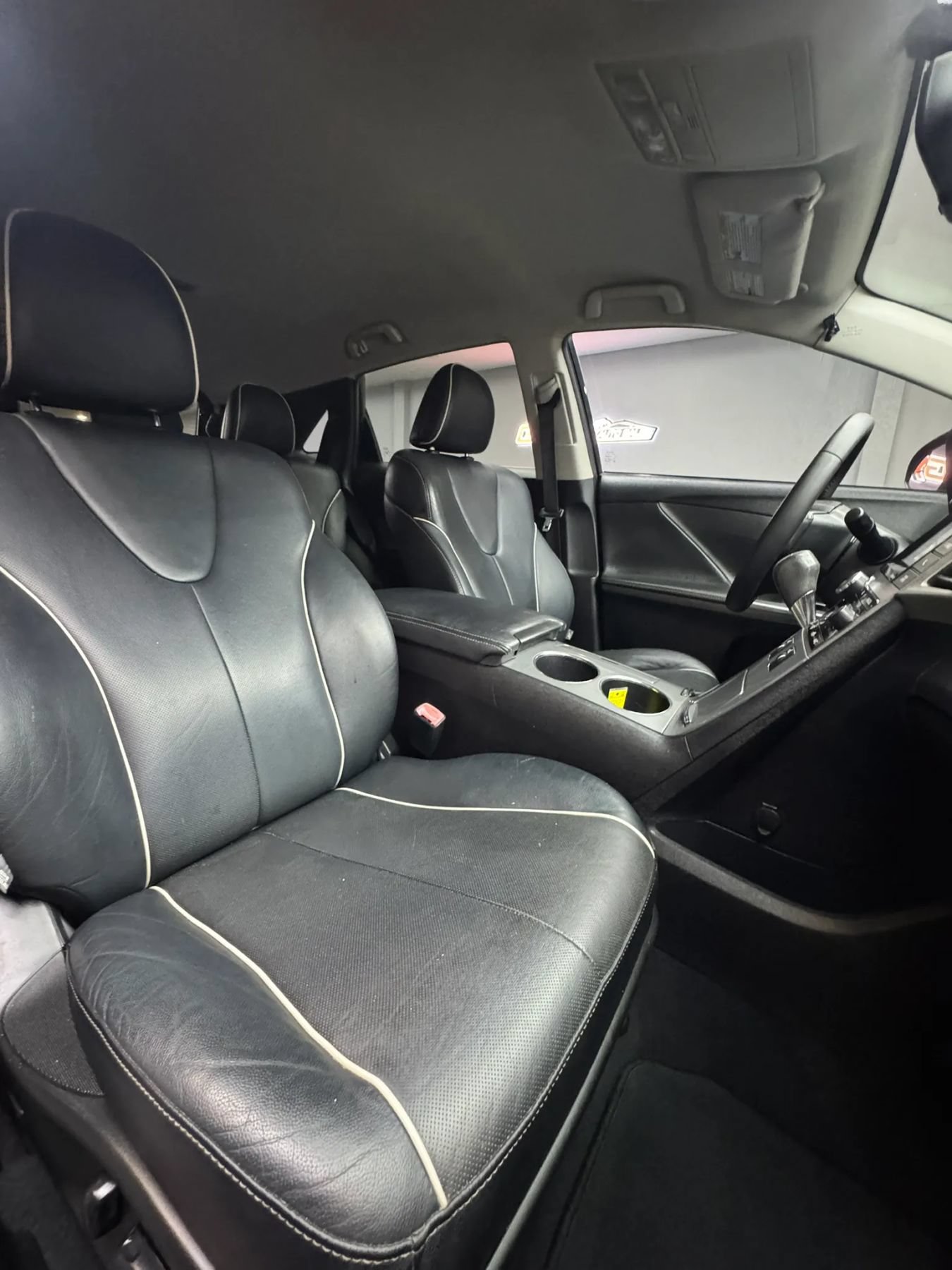 Used 2015 Toyota Venza XLE FWD image 32