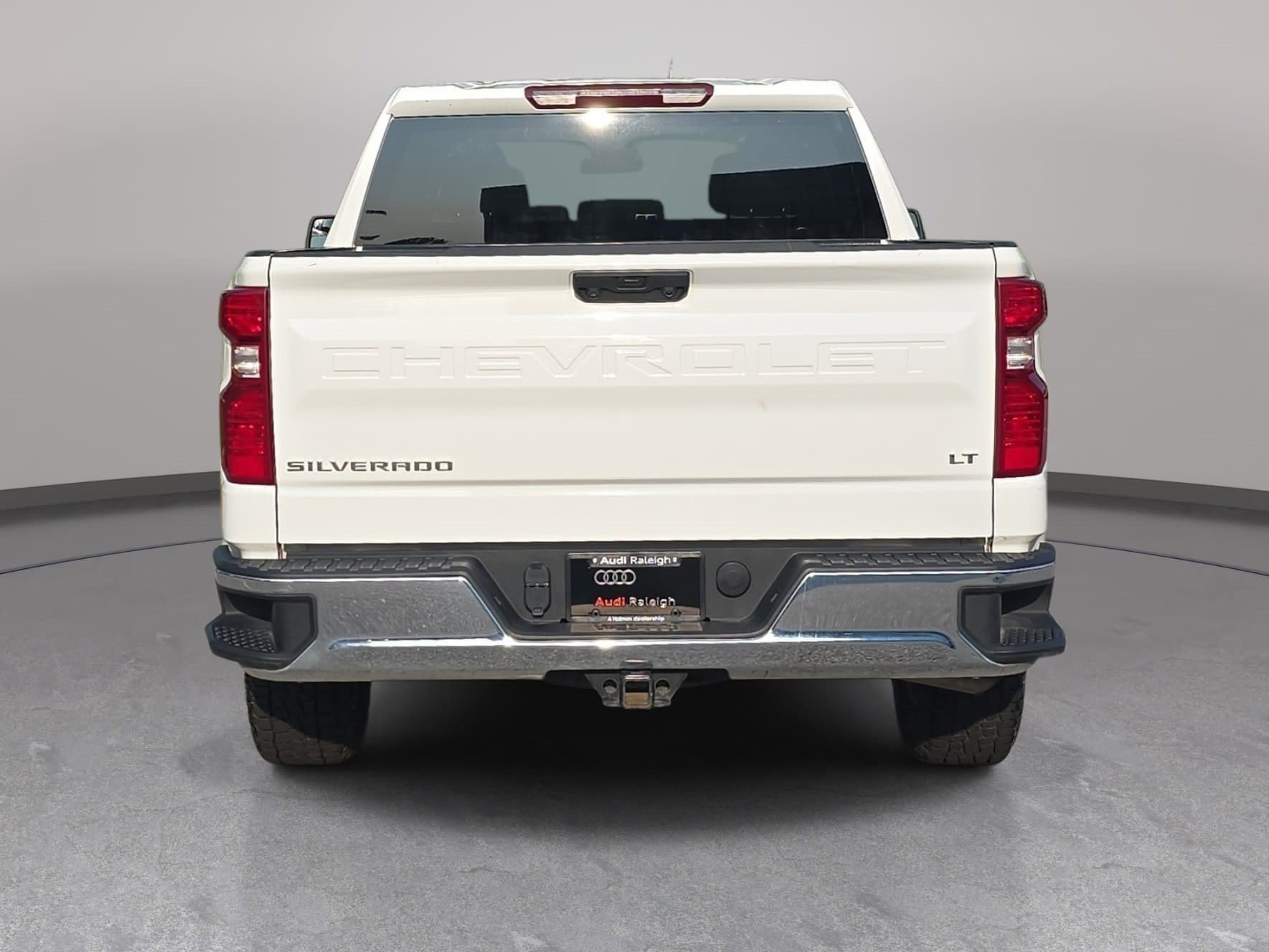 Used 2025 Chevrolet Silverado 1500 LT RWD image 7