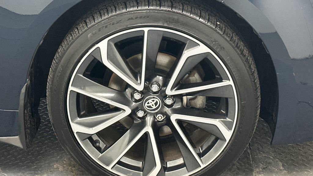 Certified 2019 Toyota Corolla XSE FWD image 17