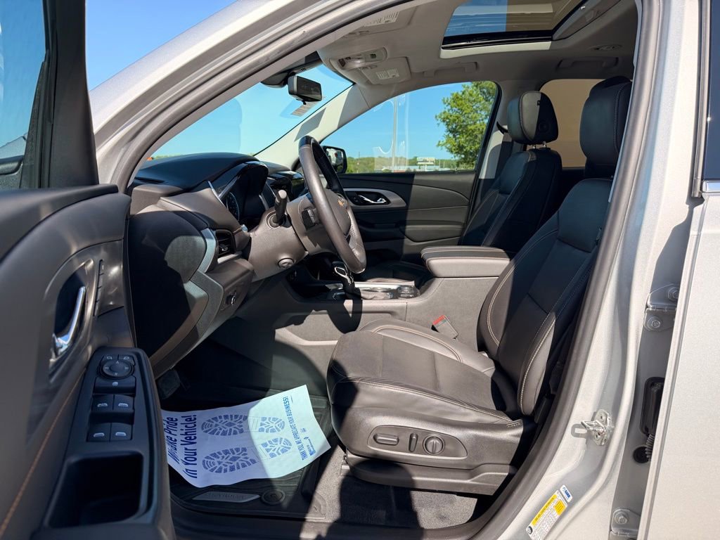 Used 2021 Chevrolet Traverse Premier w/ LPO, Floor Liner Package AWD/4WD image 25
