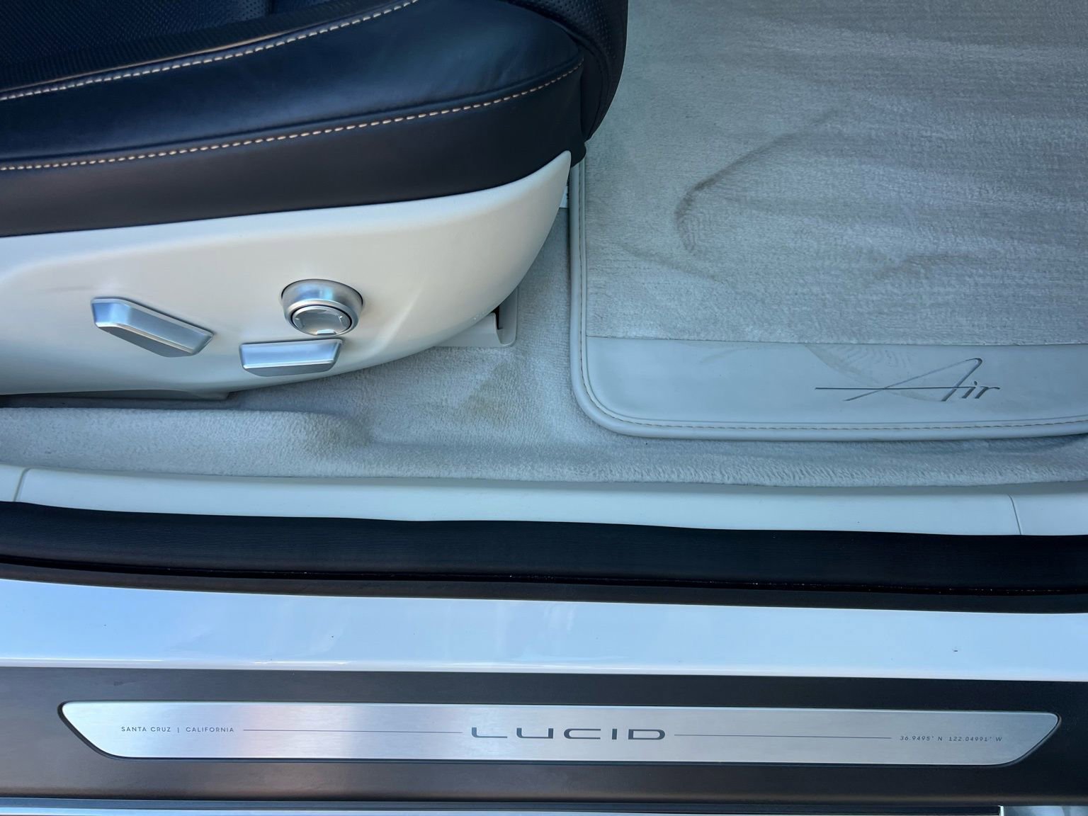 Used 2024 Lucid Air Touring image 57