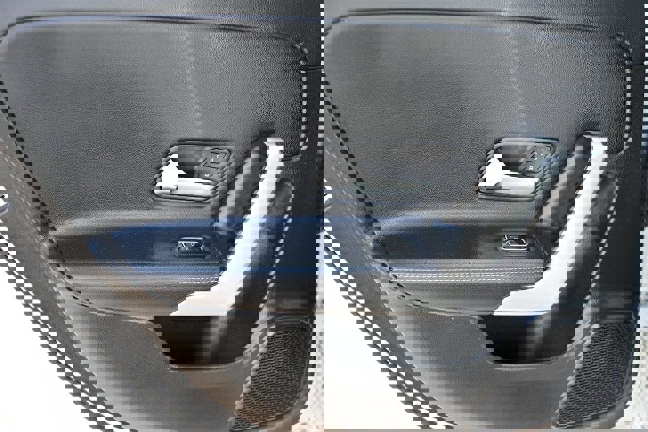 Used 2020 Mercedes-Benz A 220 w/ Premium Package image 11