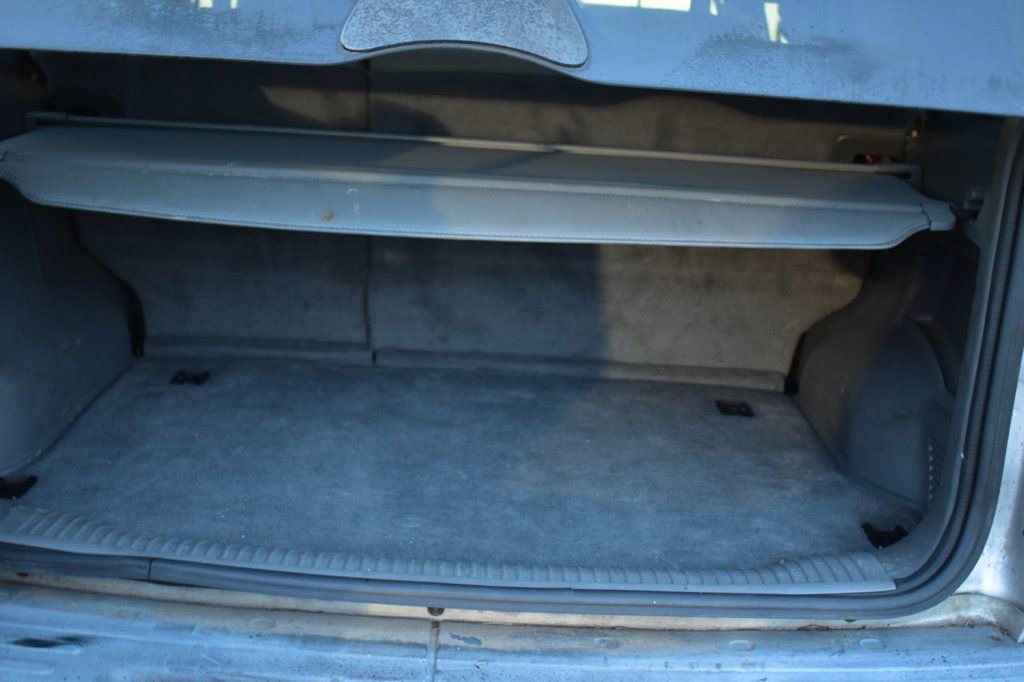 Used 2005 Jeep Liberty Limited image 32