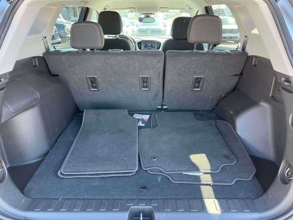 Used 2024 GMC Terrain SLE FWD image 7
