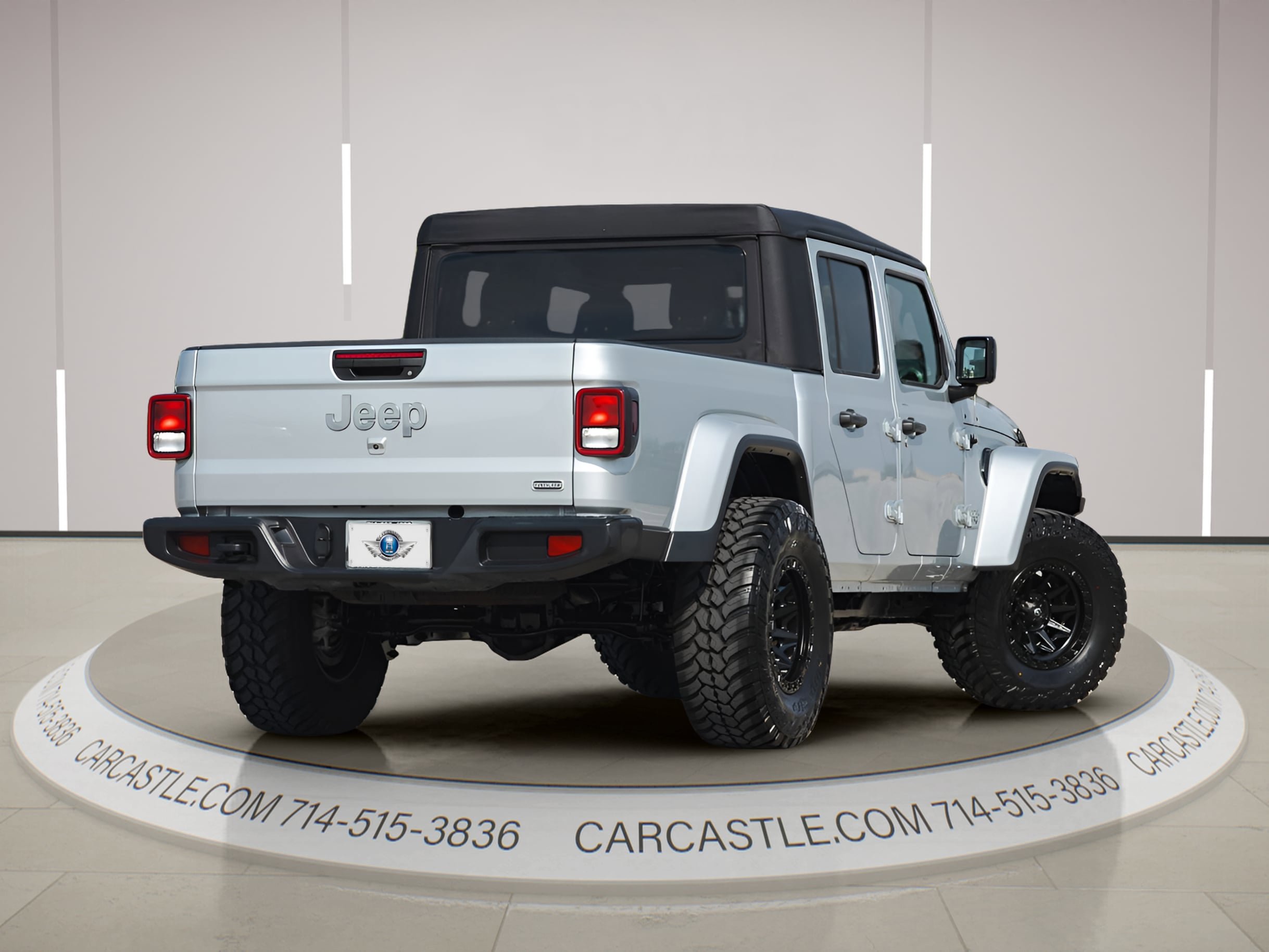 Used 2023 Jeep Gladiator Overland AWD/4WD image 4