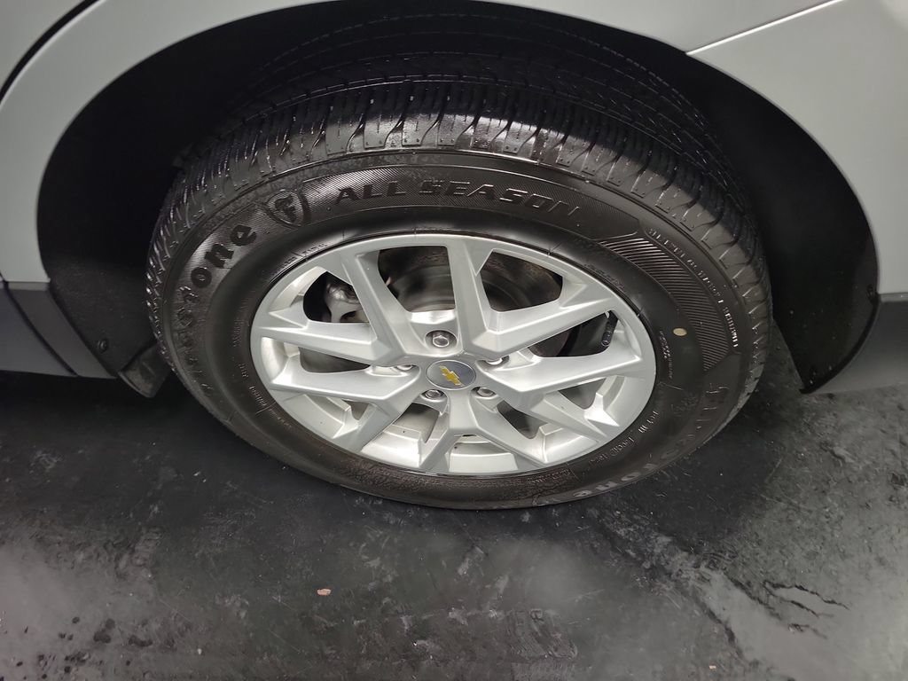 Used 2022 Chevrolet Equinox LS w/ LPO, Floor Liner Package AWD/4WD image 12