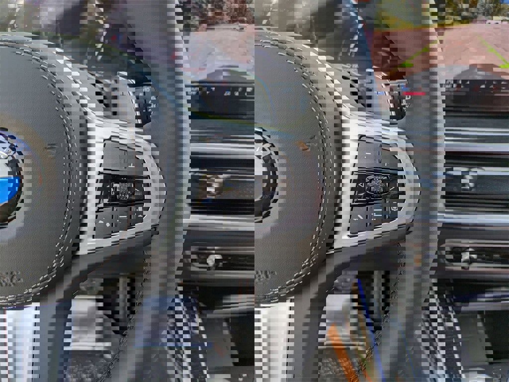 New 2026 BMW X7 xDrive40i w/ M Sport Package image 12