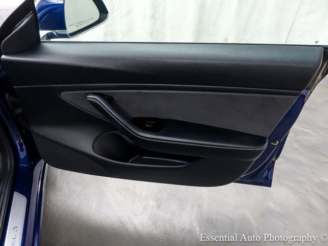Used 2018 Tesla Model 3 Long Range RWD image 40
